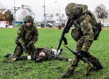 Armáda ČR v kralupské rafinerii: Skupina ORLEN Unipetrol hostila vojenské cvičení