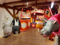 Výstava loutek v Prachaticích zavede návštěvníky do královéhradeckého Divadla Drak